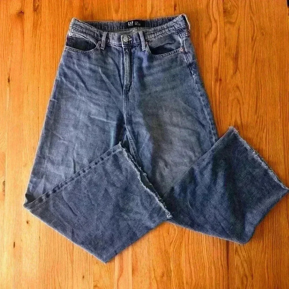 GAP Denim - GAP Women’s Wide-Leg High Rise Jeans Size 10/30 Raw Hem 100% Cotton Medium Wash